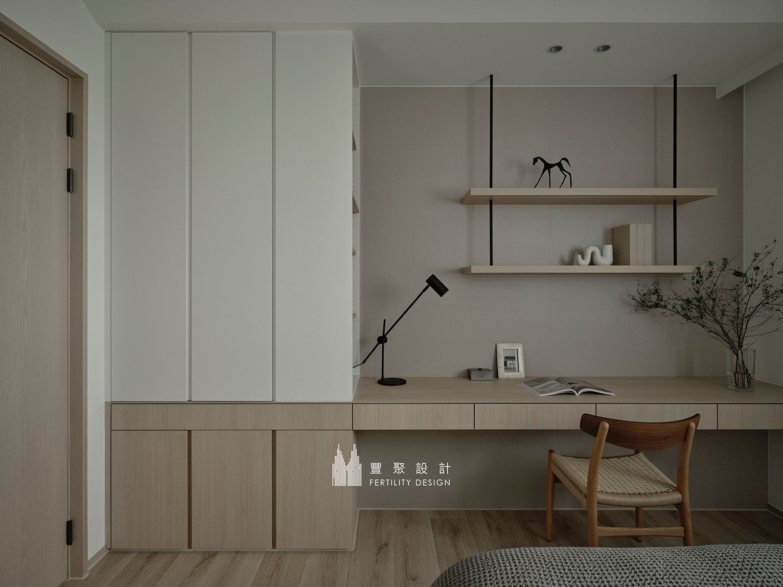 高雄大坪數住宅木質材質特寫，展現自然與質感