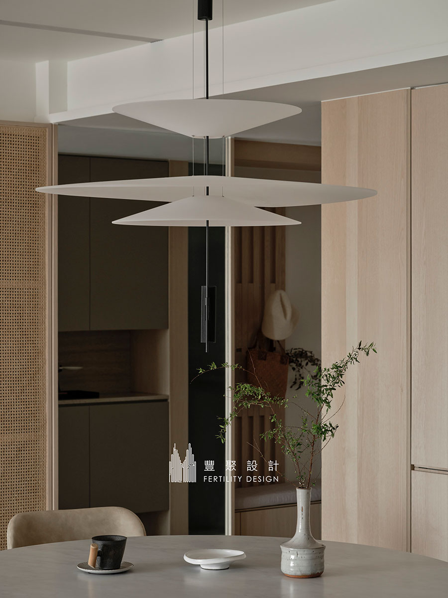 高雄日式禪風住宅天花燈具設計，細節精緻