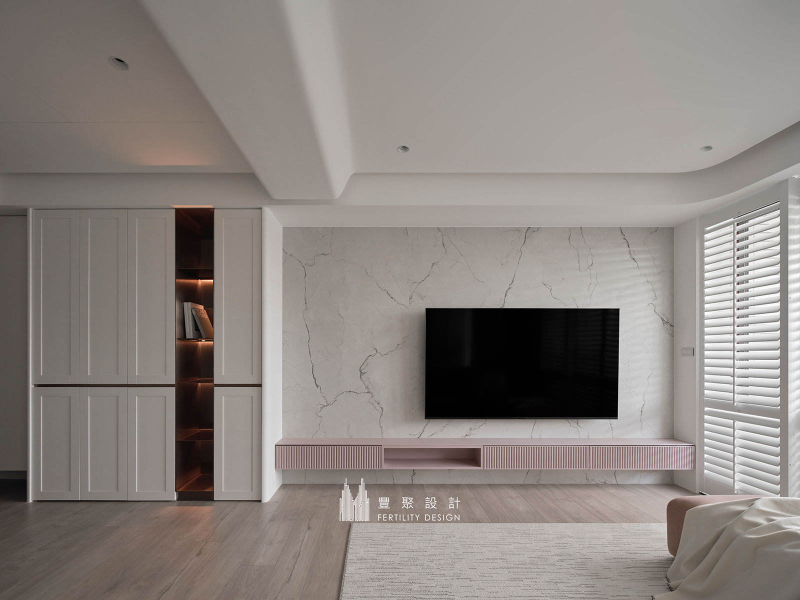 客變設計、台中室內設計、輕奢風設計、輕美式設計、框形木百葉