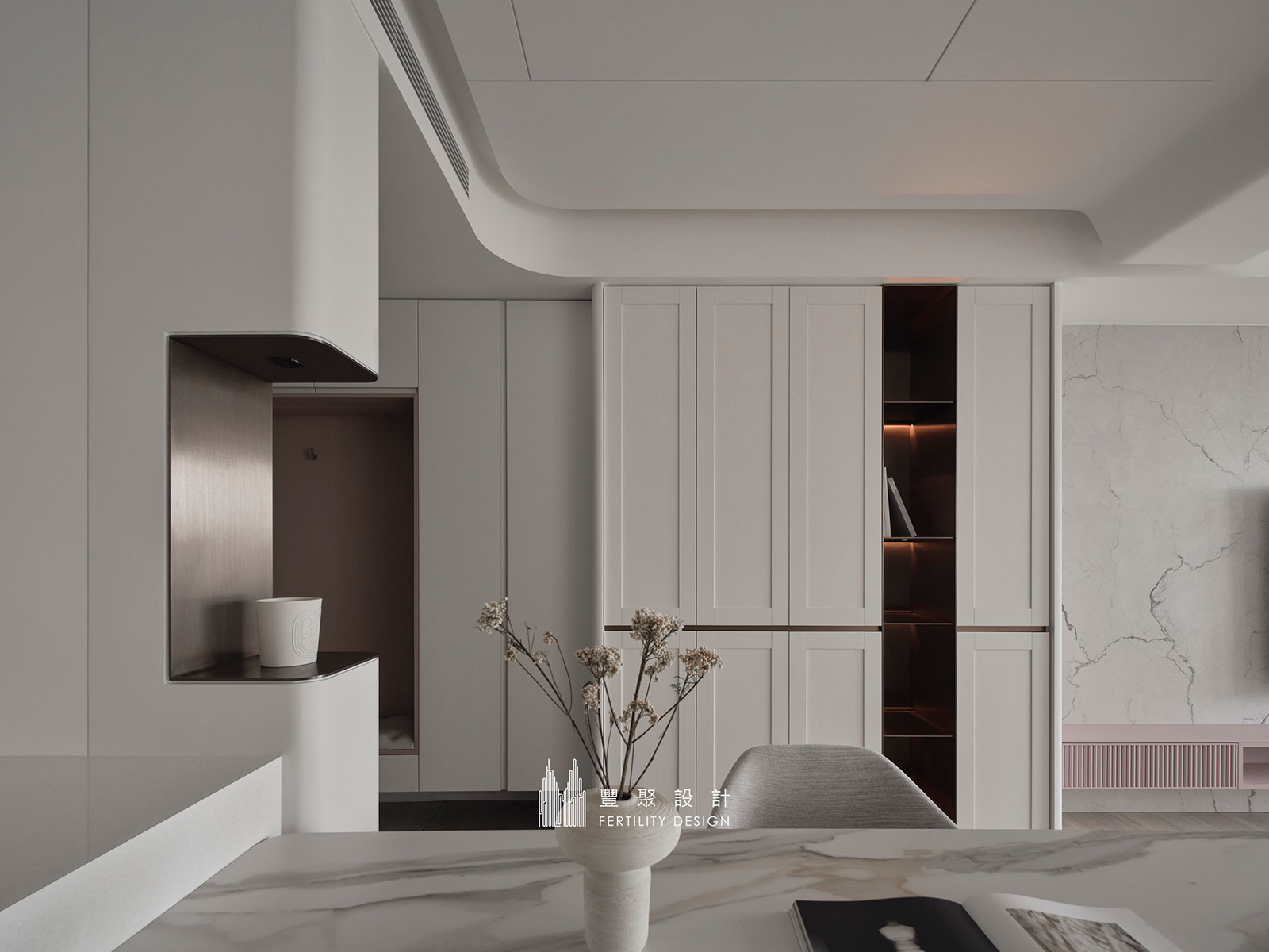 客變設計、台中室內設計、輕奢風設計、輕美式設計、框形木百葉