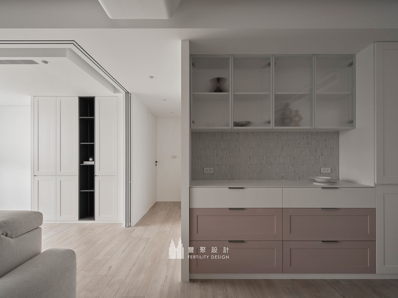 客變設計、台中室內設計、輕奢風設計、輕美式設計、框形木百葉